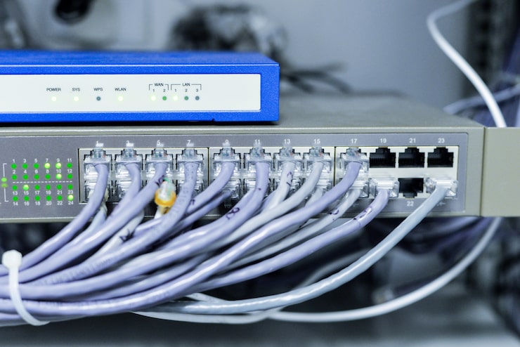 Is WiFi the Same as Broadband? Clearing Up the Confusion router